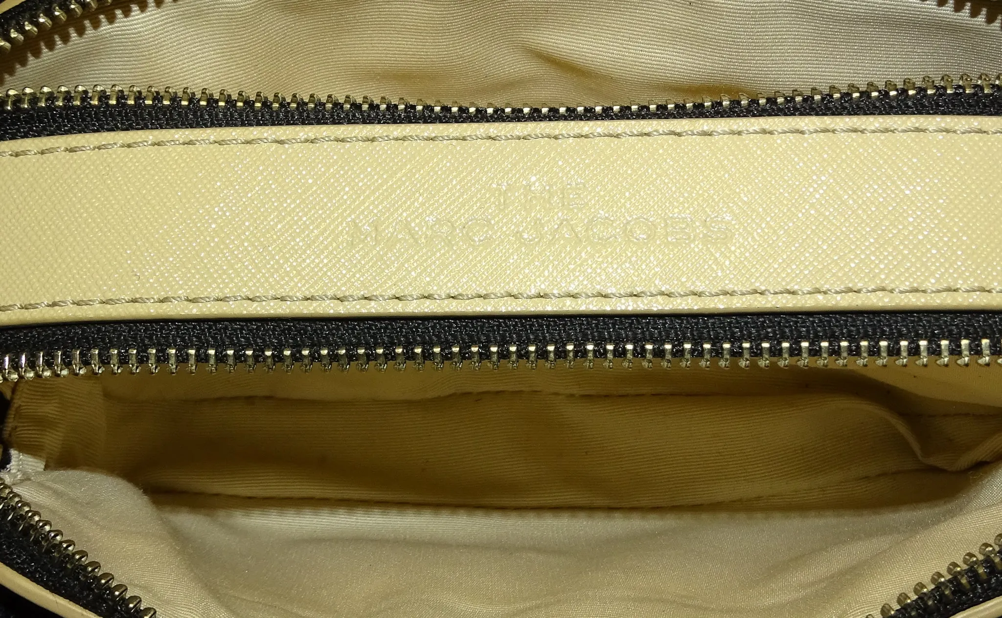 Marc Jacobs Khaki Saffiano Snapshot