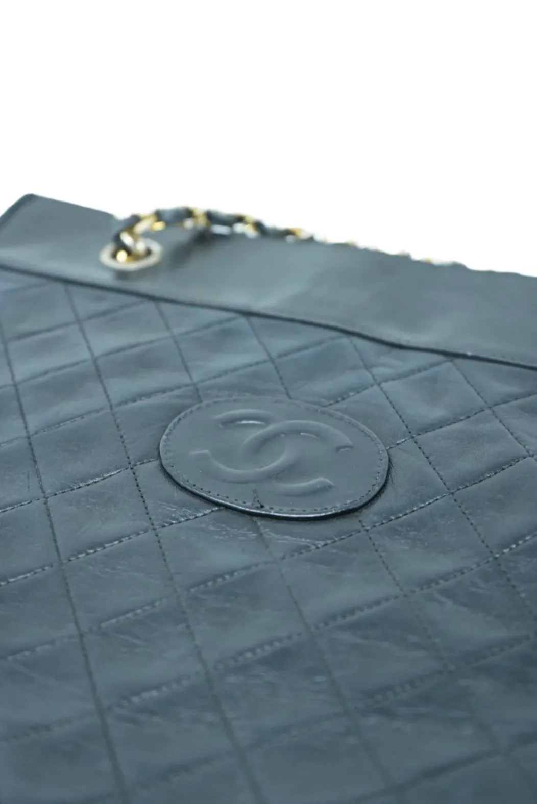Pre-Owned Chanel Lambskin Tote Black