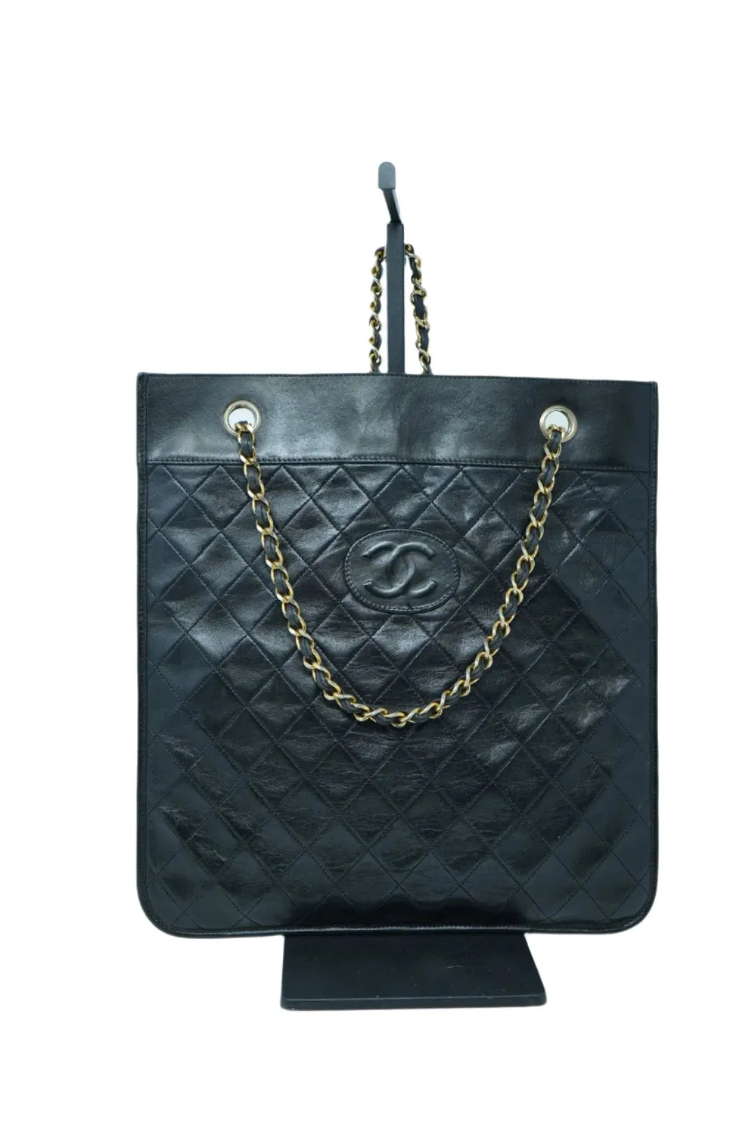 Pre-Owned Chanel Lambskin Tote Black