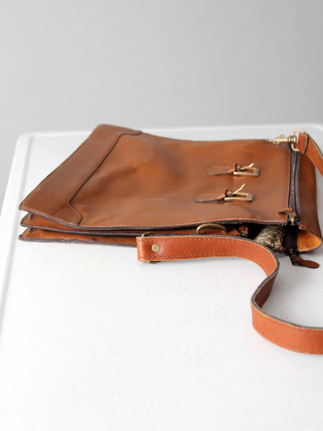 vintage 70s leather messenger bag