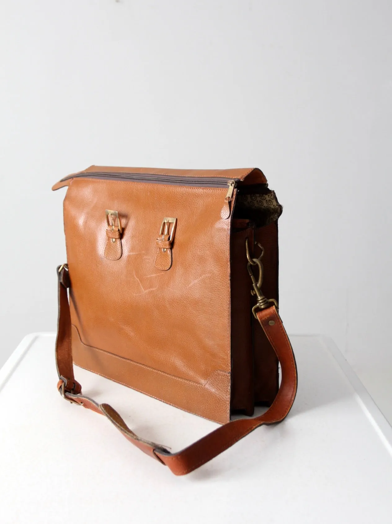 vintage 70s leather messenger bag