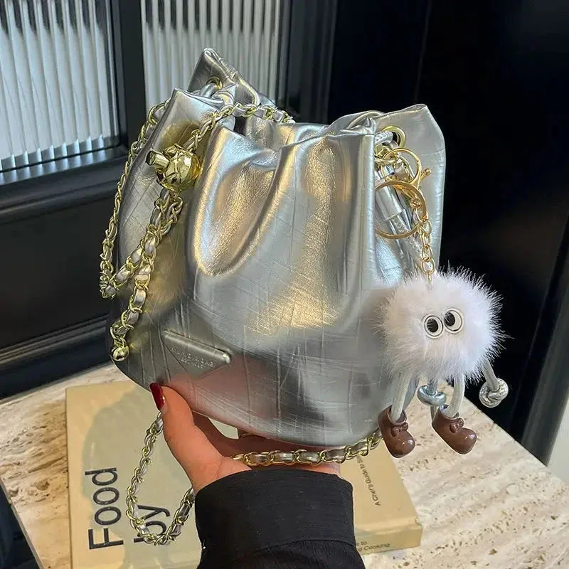 Vvsha Metallic Drawstring Chain Bag