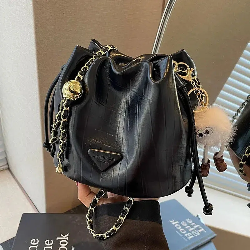 Vvsha Metallic Drawstring Chain Bag